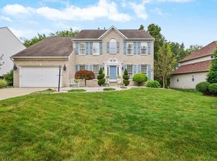 645 Water View Dr, Cranberry Township, PA 16066