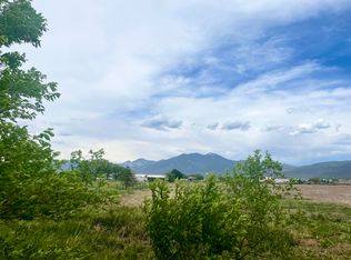 17 Rocking Chair Way, Taos, NM 87571