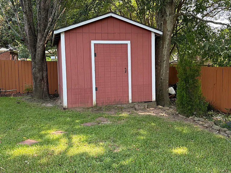 8540 Sterling Dr — Photo 14