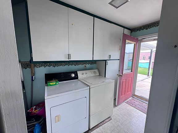 4th image of 1410 Avenue D