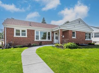 116 N 8th Ave, Des Plaines, IL 60016