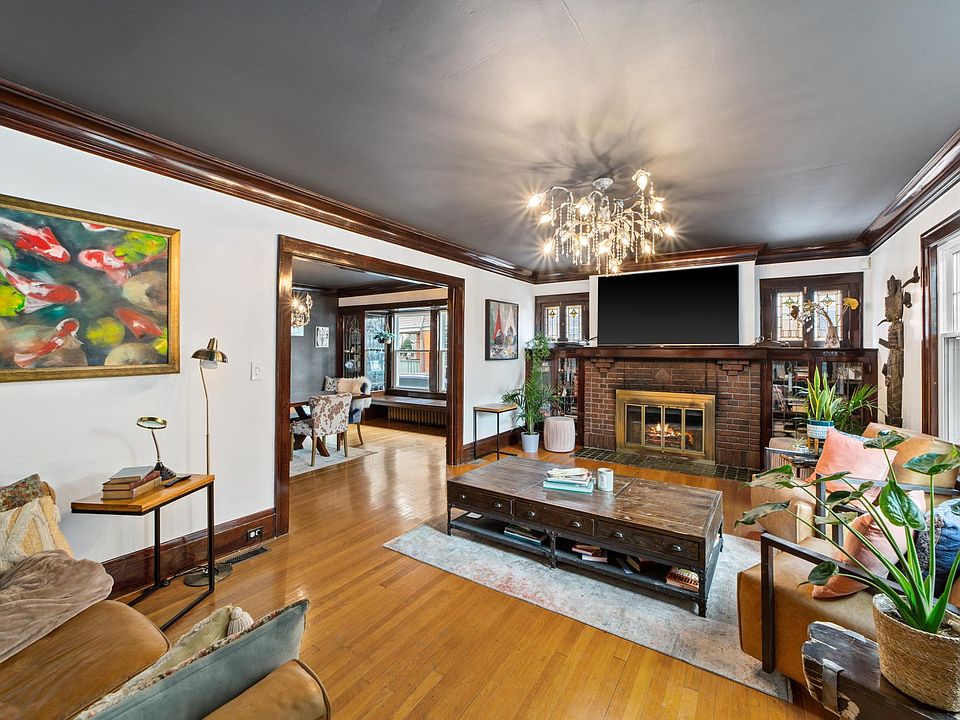 1st image of 9410 Clifton Blvd #1