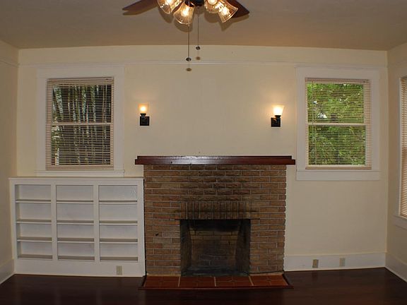 4th image of 404 Julia Pl #A