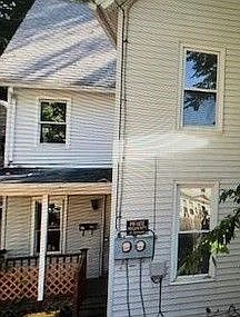 1st image of 26 1/2 Mather St