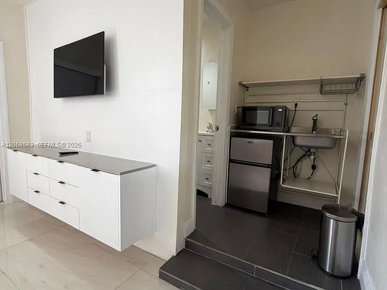 1725 SW 32nd St #0 — Photo 10