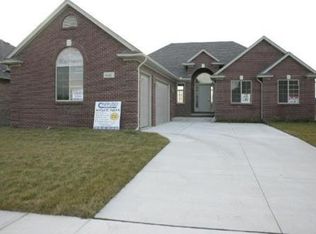 50221 Nesting Rdg, Update, MI 48044