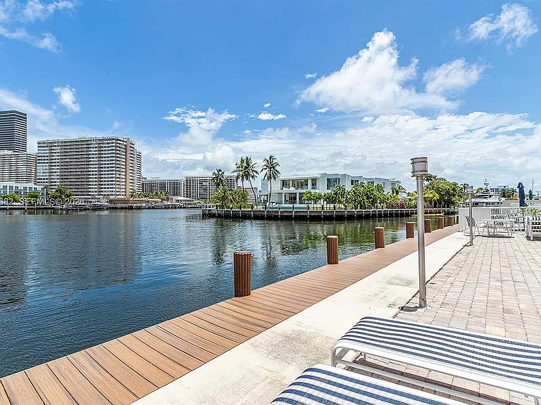 121 Golden Isles Dr #201 — Photo 40