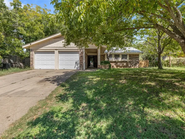 1106 Julie St, Weatherford, TX 76086