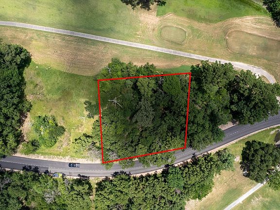 3rd image of 61 River Plantation Dr