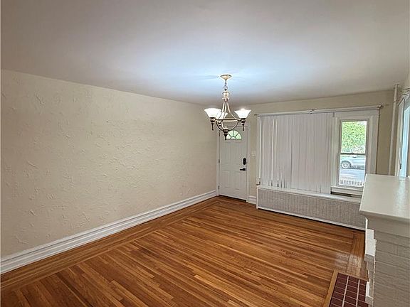 4th image of 2014 W Highland St