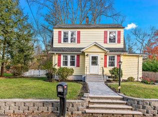 28 Edgemont Cres, Wayne, NJ 07470