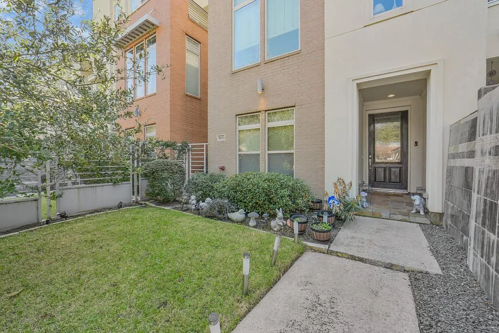 5425A Hidalgo St — Photo 3