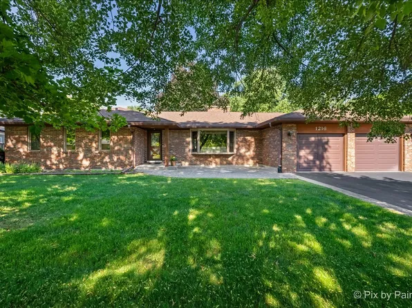1216 S Grove Ave, Barrington, IL 60010