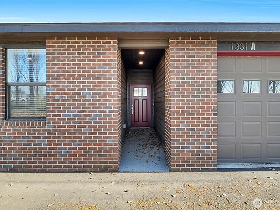 4th image of 1331 NE Nanto Road #A&B