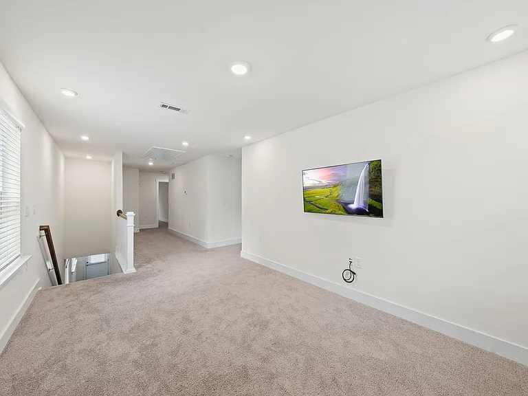 463 Autumn Rain St — Photo 25