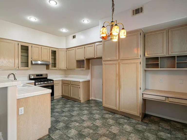 1549 Spyglass Dr — Photo 12