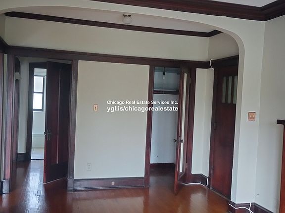 3rd image of 2908 W Eastwood Ave #2