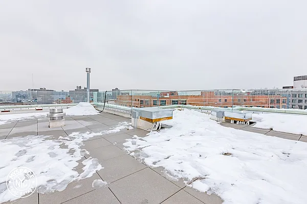 Rented by MySpaceNYC | media 75