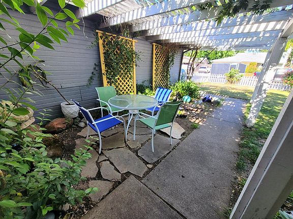 2nd image of 7701 Wooddale Way