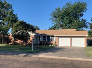 1226 N Carlton Ave, Liberal, KS 67901