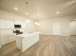 1406 15th St, Shallowater, TX 79363