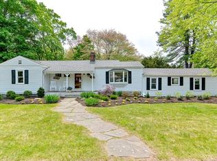 1 Blackberry Ln, Framingham, MA 01701