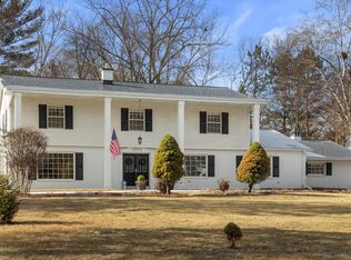 1685 Sunset Dr, Elm Grove, WI 53122