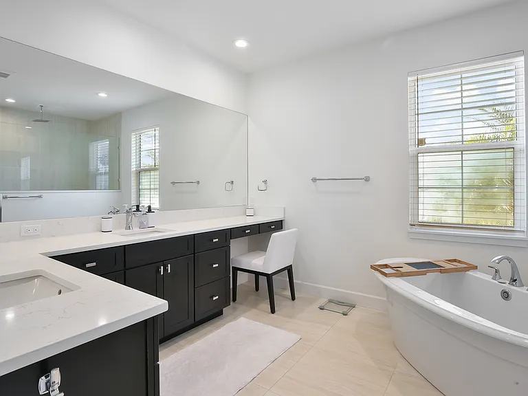 1115 Mallorca Dr — Photo 18