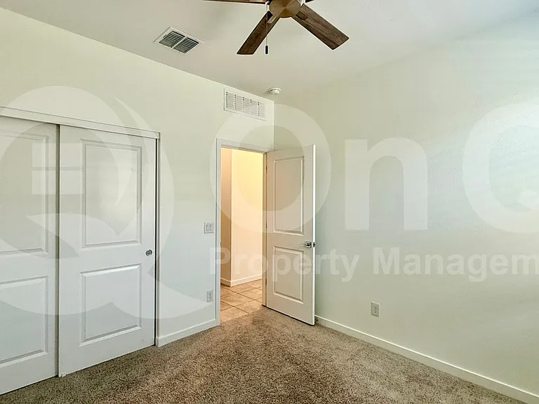 9053 W Agora Ln — Photo 9