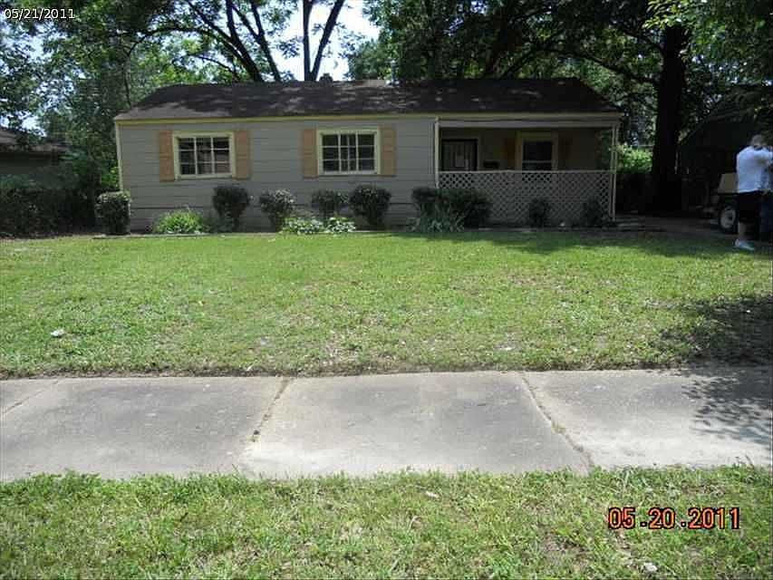 1st image of 3361 Parker Ave