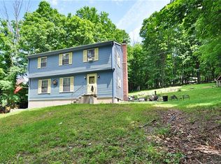 50 Gelding Hill Rd, Sandy Hook, CT 06482