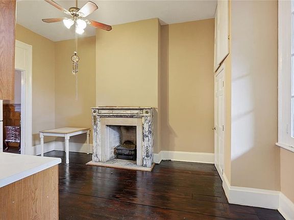 3rd image of 710 Royal St