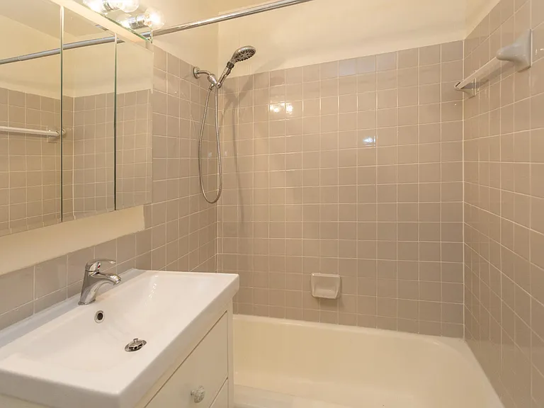 4000 Tunlaw Rd NW #829 — Photo 10