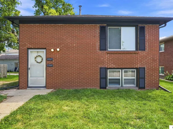 2345 F St, Lincoln, NE 68510