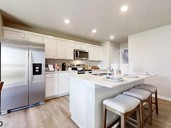 5th image of 7511 S 204th St