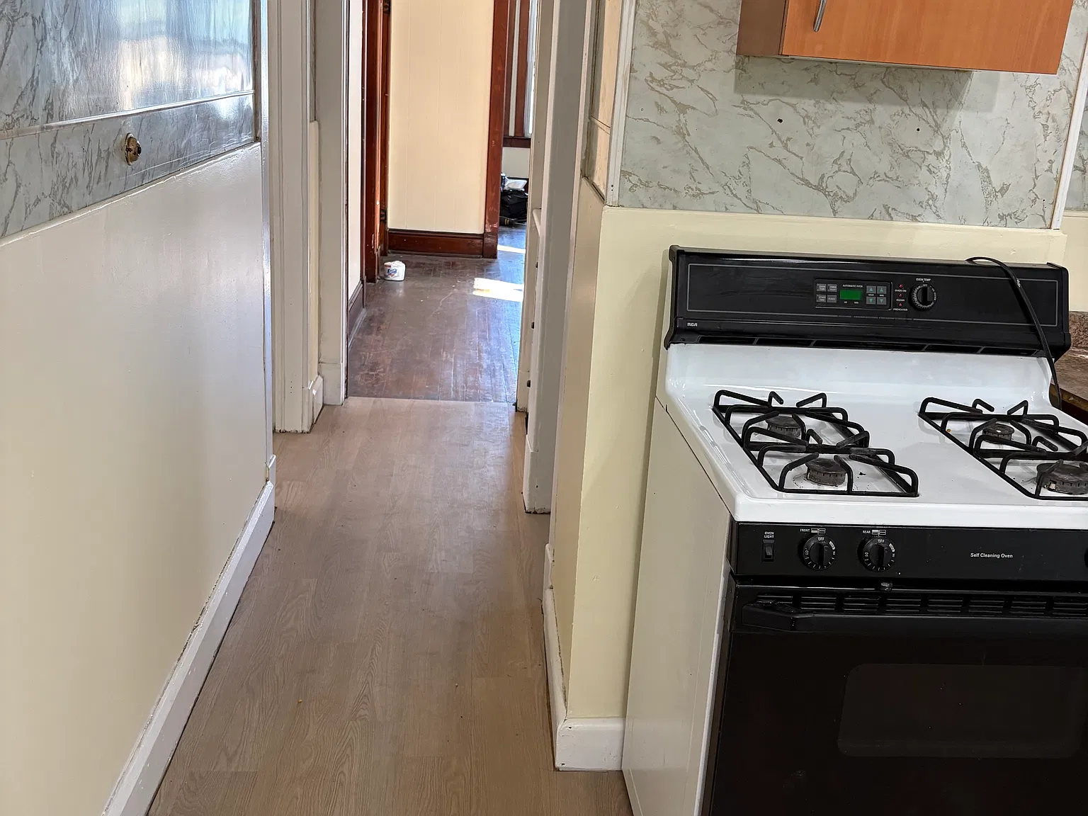3 bed, 1200 sqft, $1,700 — Photo 4