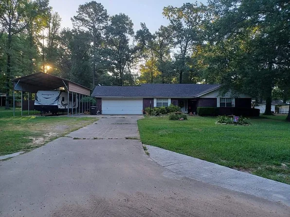 300 Darlene Dr, Broken Bow, OK 74728