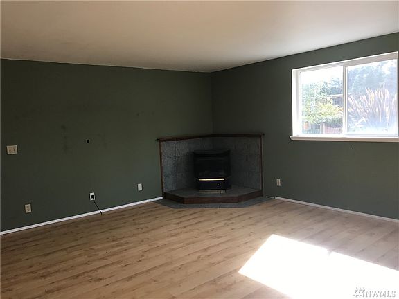 3rd image of 1210 Johnson St