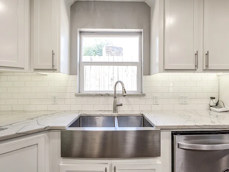 1809 Norwich Pl — Photo 1