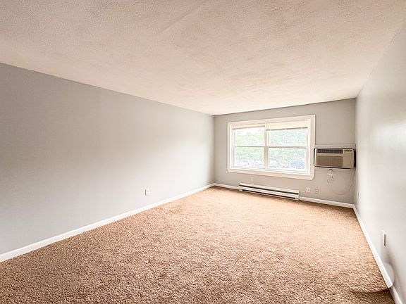 4th image of 13 Granite St APT 11