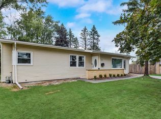 W146N8687 Keith Cir, Menomonee Falls, WI 53051