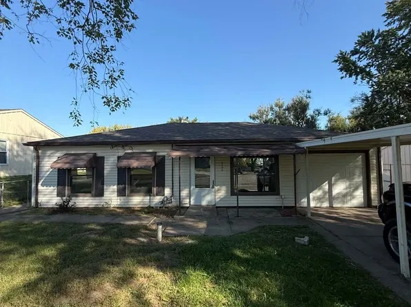 5009 Cheyenne Rd, Saint Joseph, MO 64503