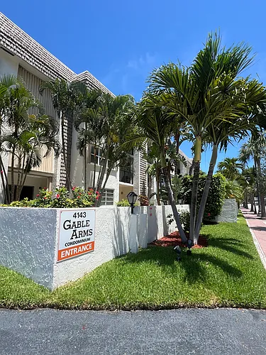 N Ocean Blvd Photo 1