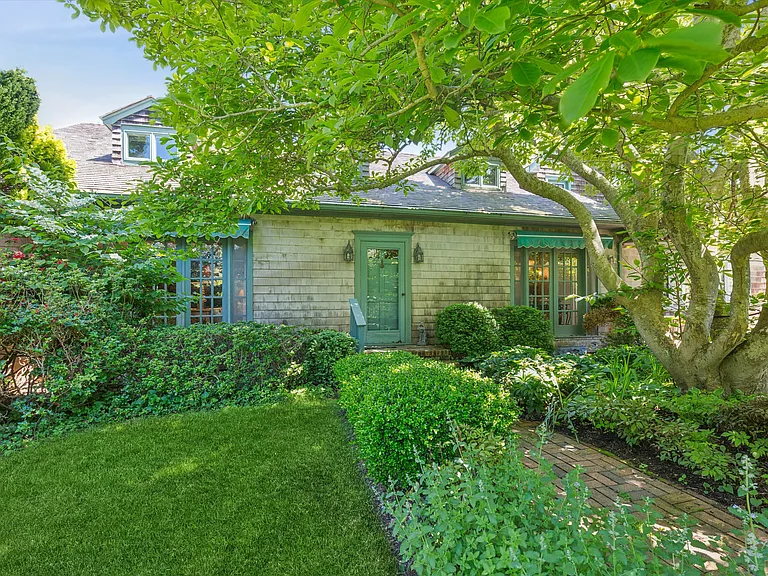146 Westminster Rd — Photo 37