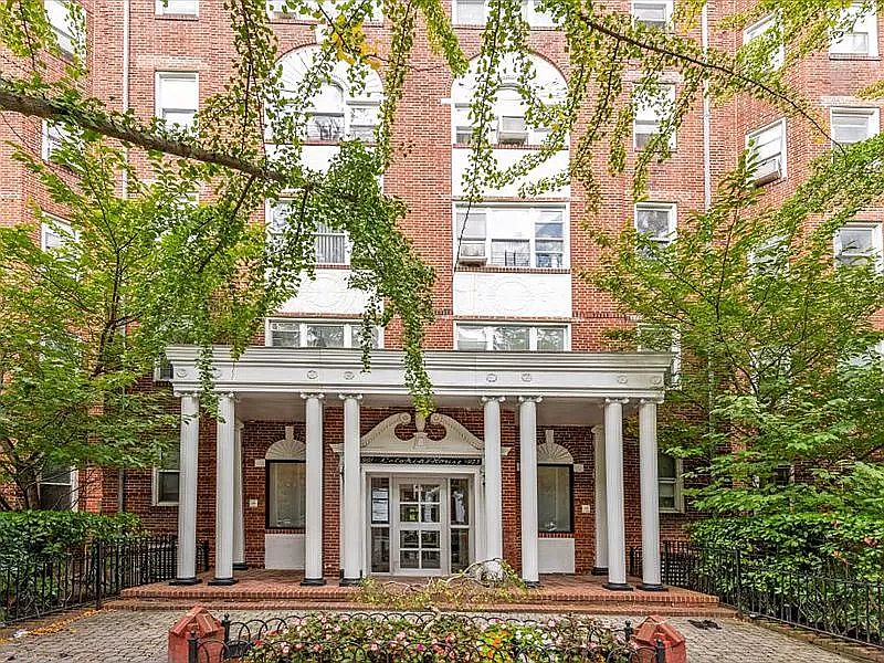 1st image of 901 Avenue H APT 5B