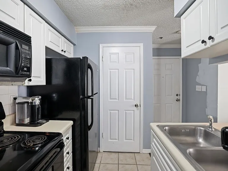 1000 W Horatio St #126 — Photo 9
