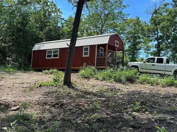 27403 Great House Ln, Lincoln, MO 65338