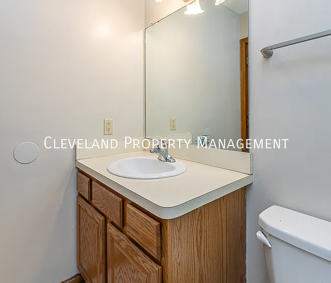 2067 Columbia Rd — Photo 21