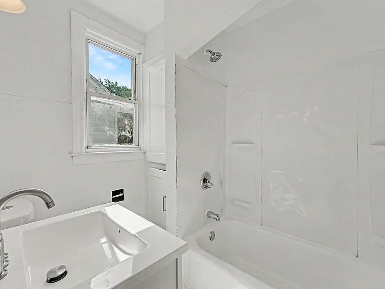 15224 Rossini Dr — Photo 16