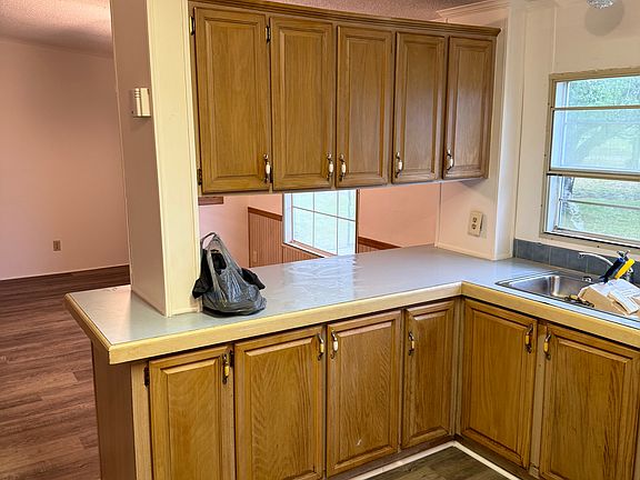 5th image of 4022 Dudley Rd